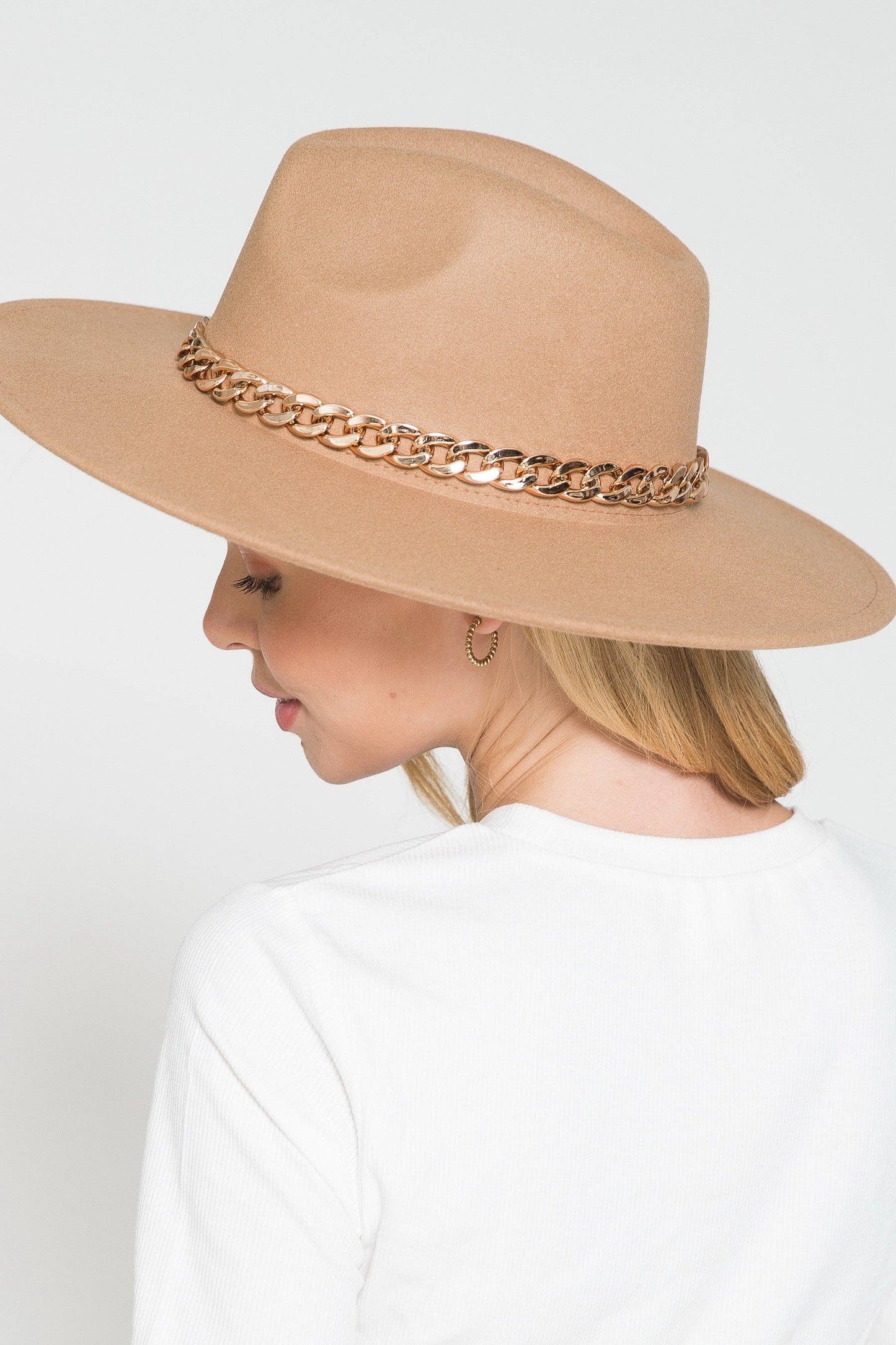 A VINTAGE PLAIN FEDORA HAT WITH GOLD CHAIN | 40HW013: PINK