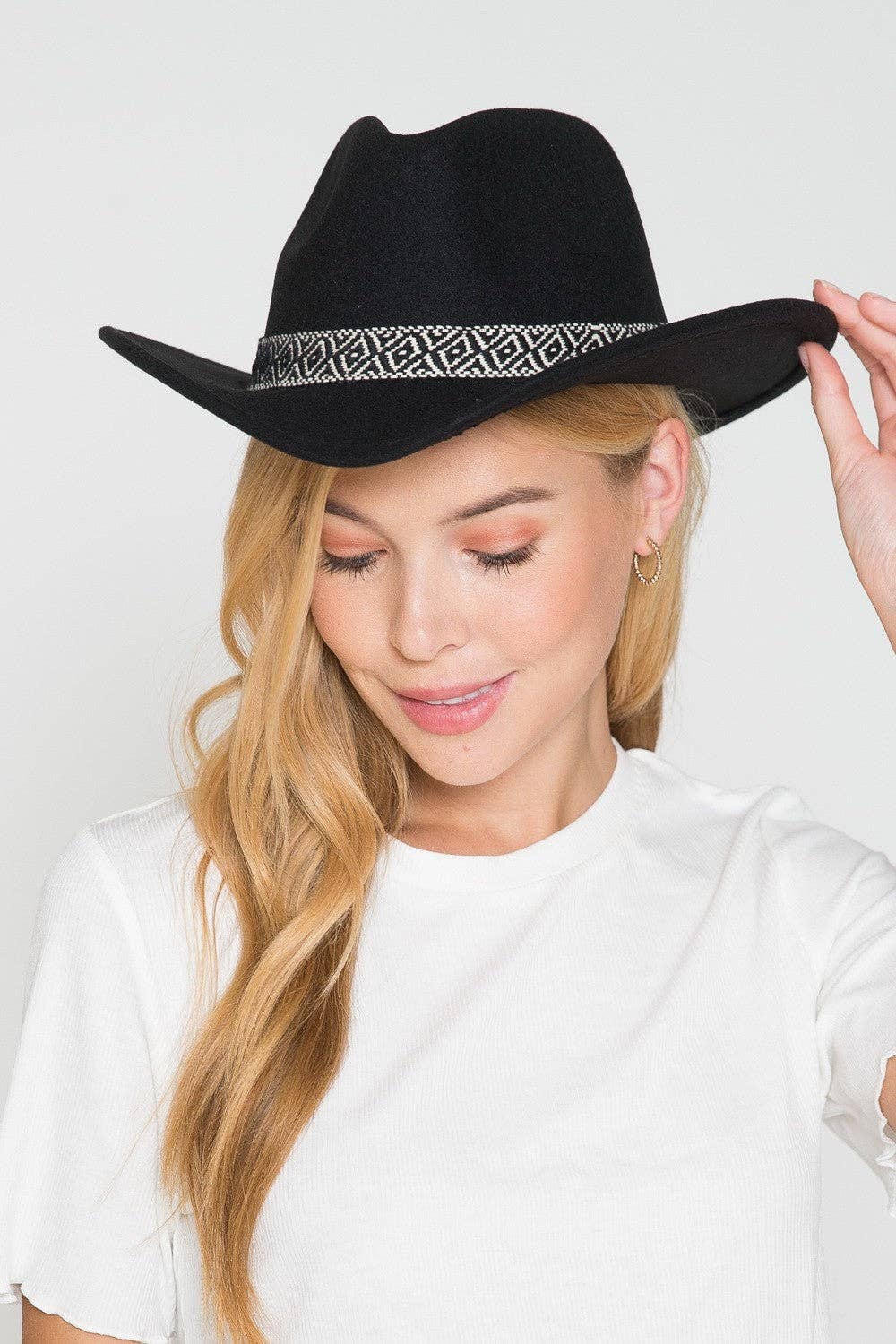 A VINTAGE CLASSIC COW BOY HAT WITH AZTEC TRIM | 40HW313: DK BROWN
