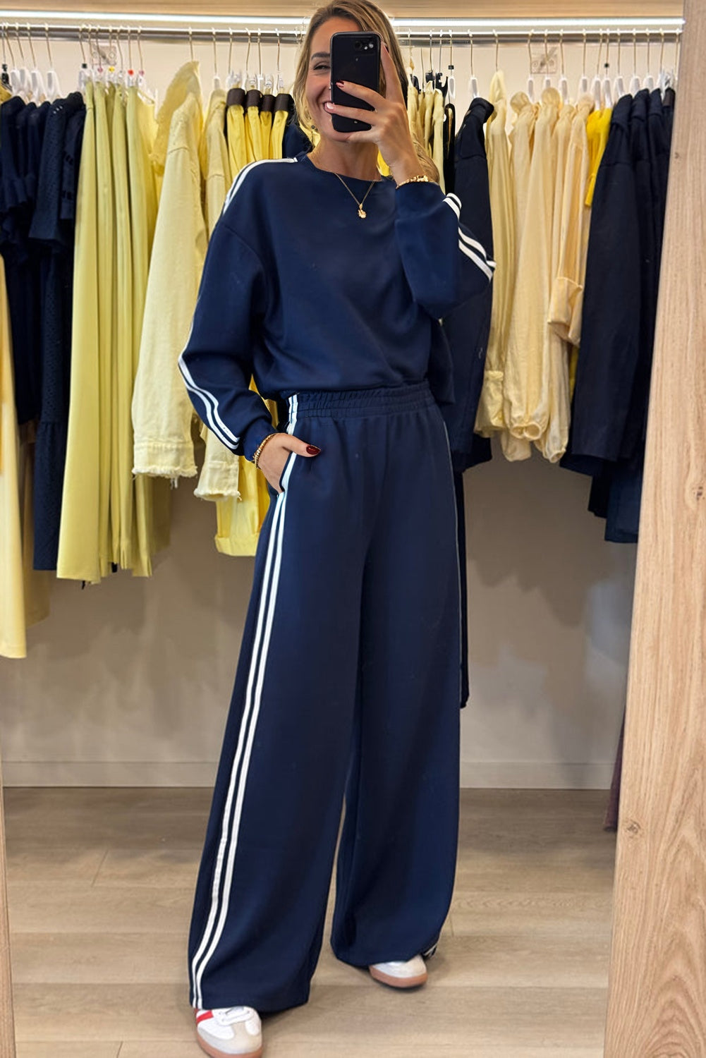 Black Varsity Striped Detail Crewneck Pullover Elastic Sweatpants 2pcs Outfit