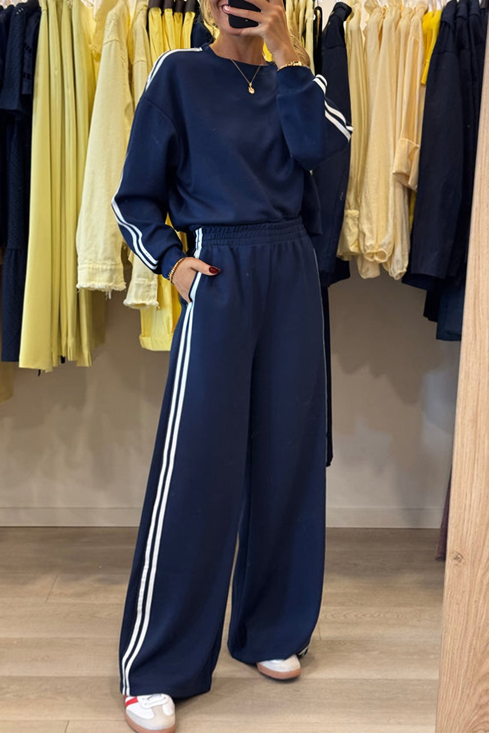 Black Varsity Striped Detail Crewneck Pullover Elastic Sweatpants 2pcs Outfit