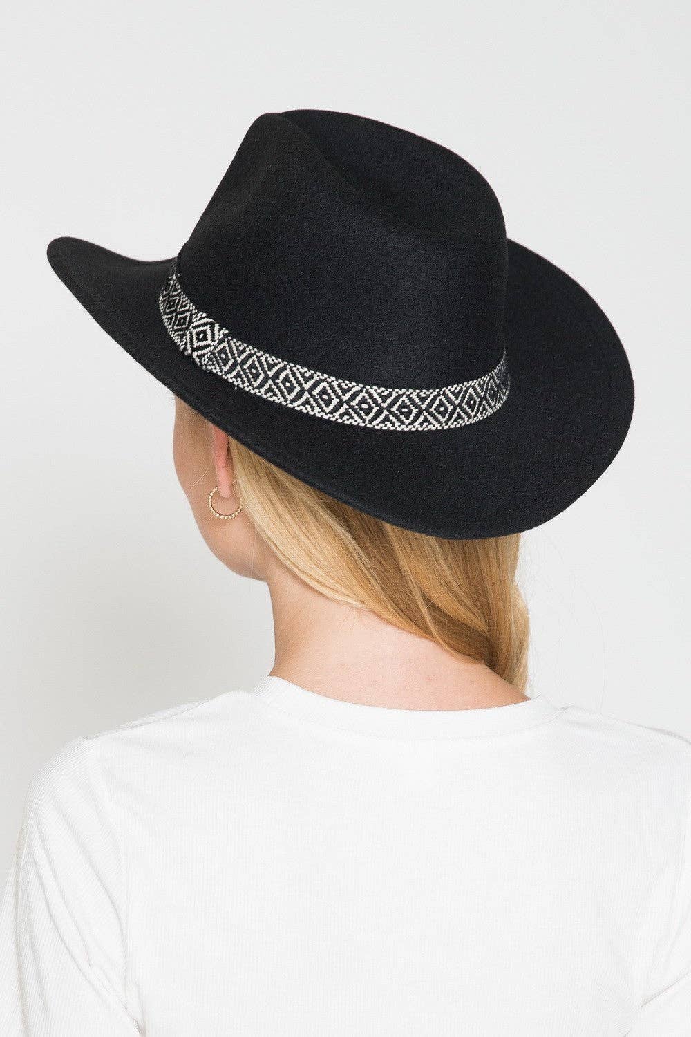 A VINTAGE CLASSIC COW BOY HAT WITH AZTEC TRIM | 40HW313: CAMEL