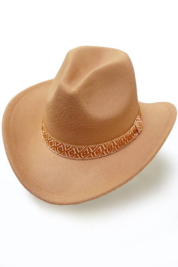 A VINTAGE CLASSIC COW BOY HAT WITH AZTEC TRIM | 40HW313: CAMEL
